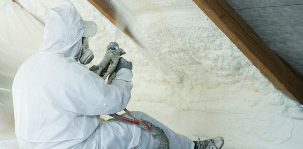 Spray Foam Insulation v. Fiberglass? What You Need to Know